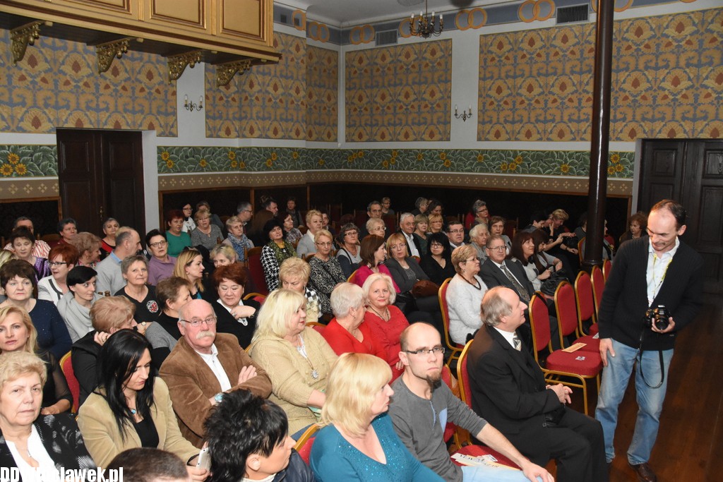 Deser z kulturą Tajwanu w Starej Remizie