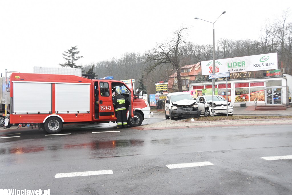 Kolizja przy wjeździe na most stalowy