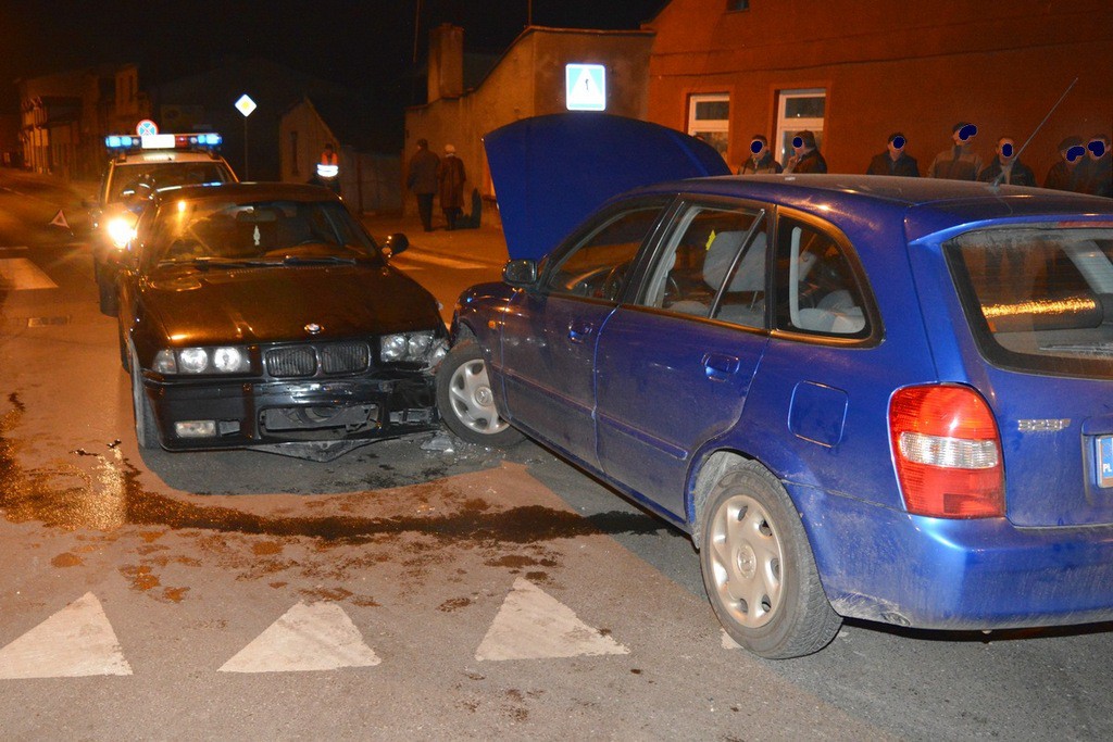 Zderzenie trzech samochodów