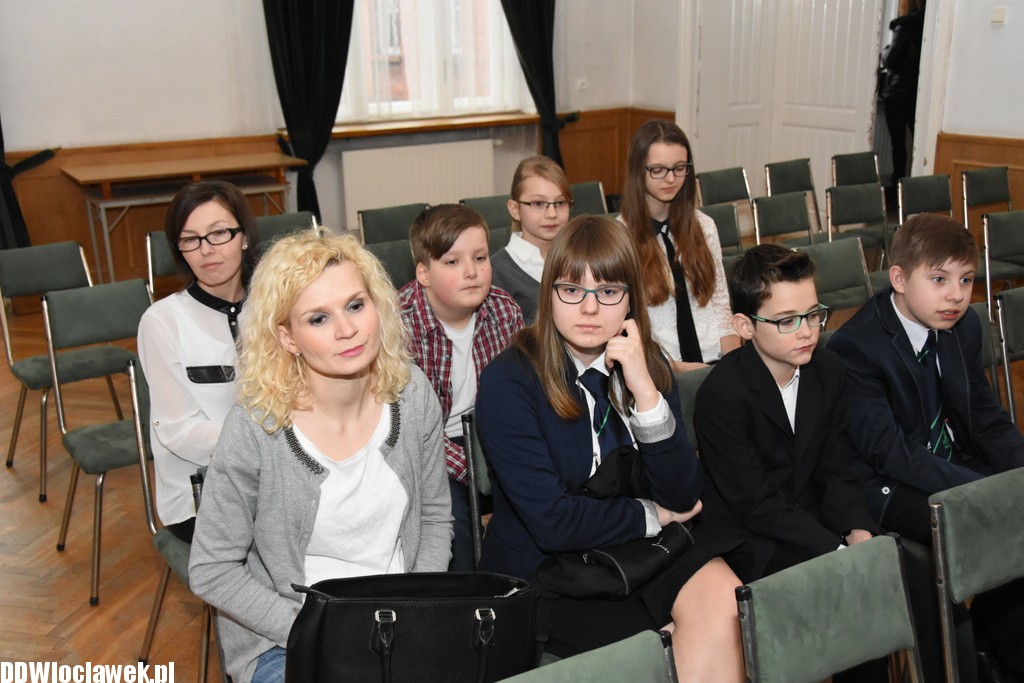 Konkurs Fun with English w LZK