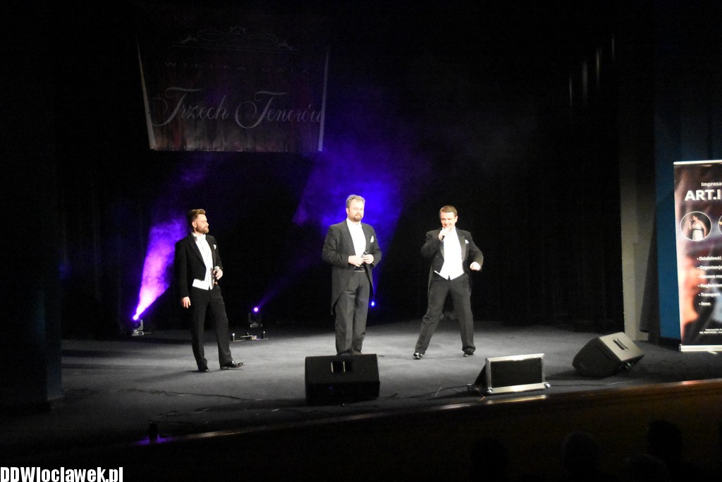 Trzech tenorów i kobiety w Teatrze