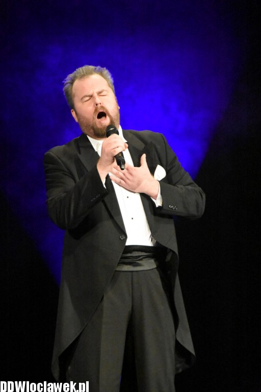 Trzech tenorów i kobiety w Teatrze