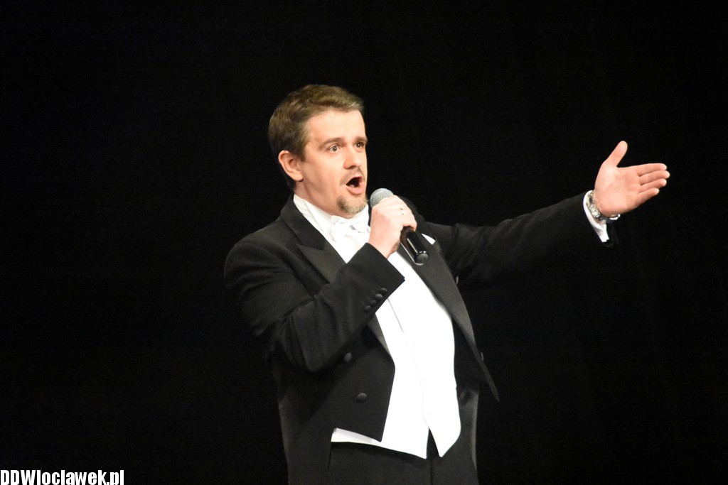 Trzech tenorów i kobiety w Teatrze