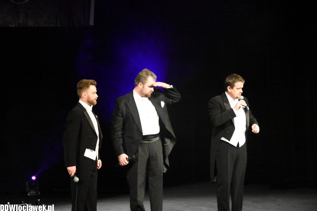 Trzech tenorów i kobiety w Teatrze