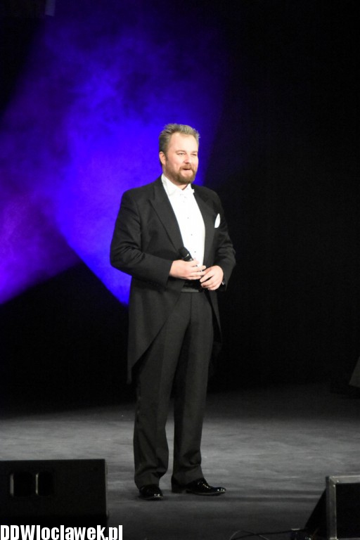 Trzech tenorów i kobiety w Teatrze