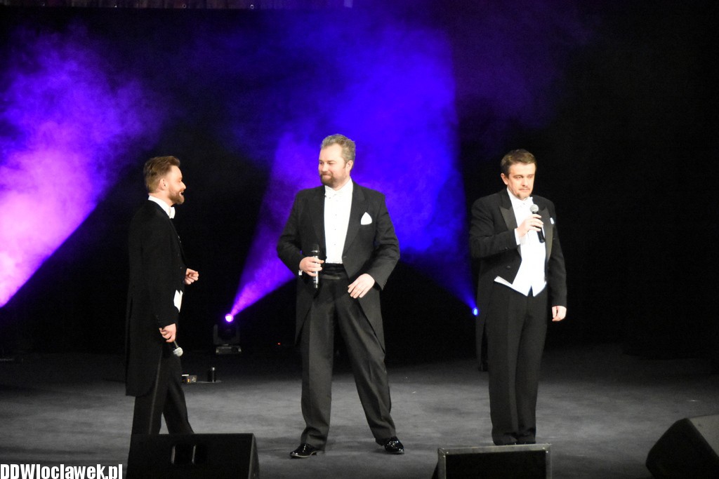 Trzech tenorów i kobiety w Teatrze