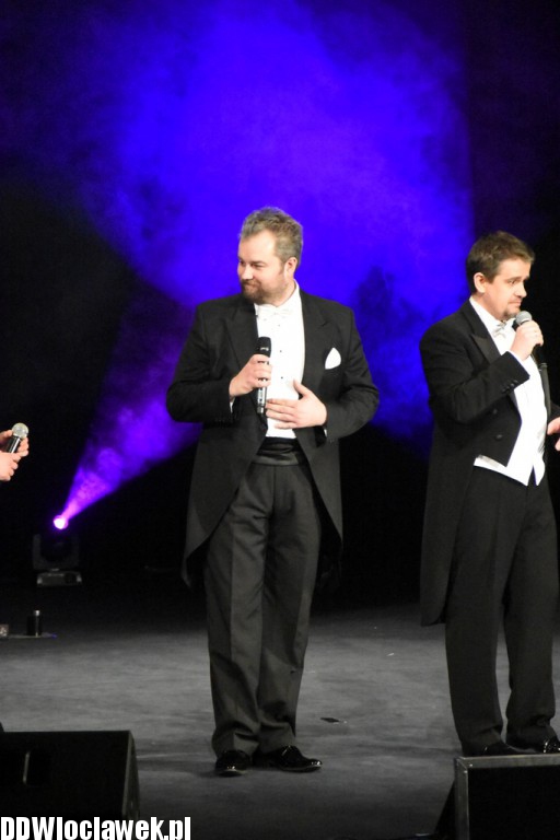 Trzech tenorów i kobiety w Teatrze