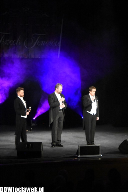 Trzech tenorów i kobiety w Teatrze