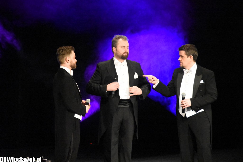 Trzech tenorów i kobiety w Teatrze