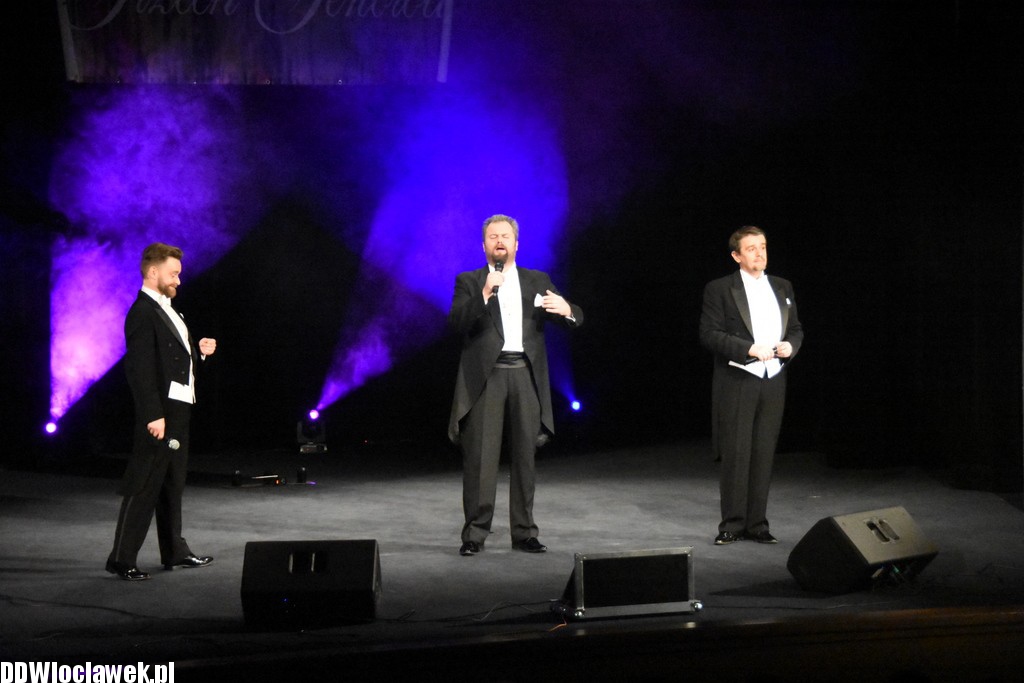 Trzech tenorów i kobiety w Teatrze