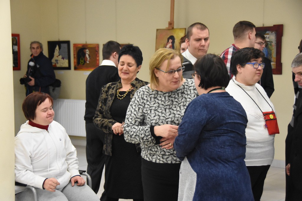 Wernisaż: Kobieta w ramie