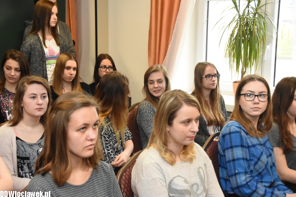 Podpisanie umowy w Chemiku