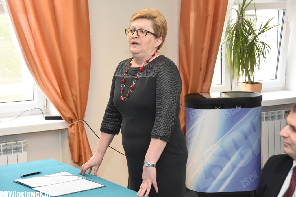Podpisanie umowy w Chemiku