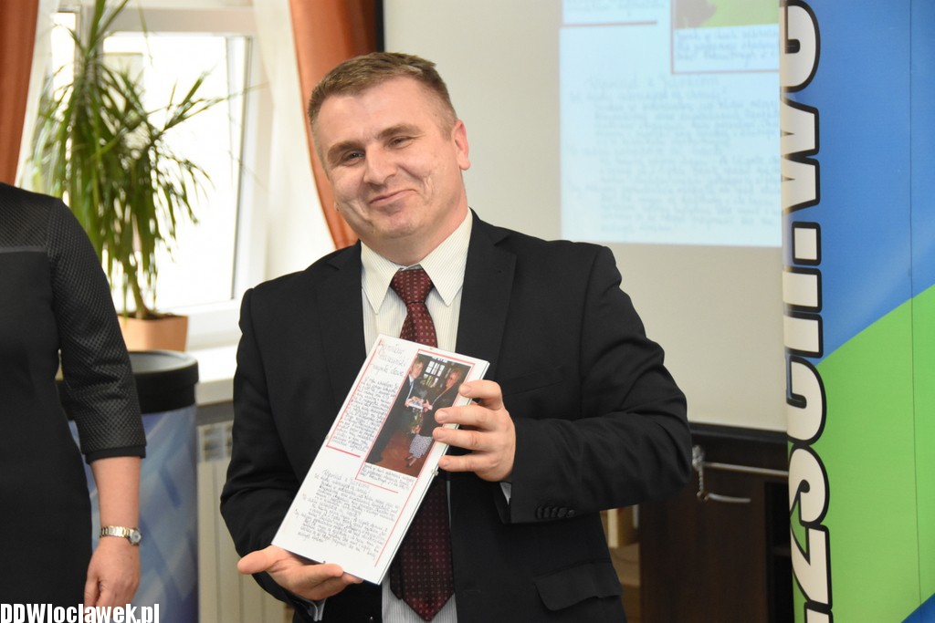 Podpisanie umowy w Chemiku