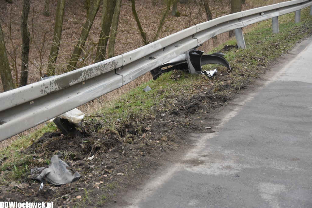 Kolizja dwóch aut pod Włocławkiem