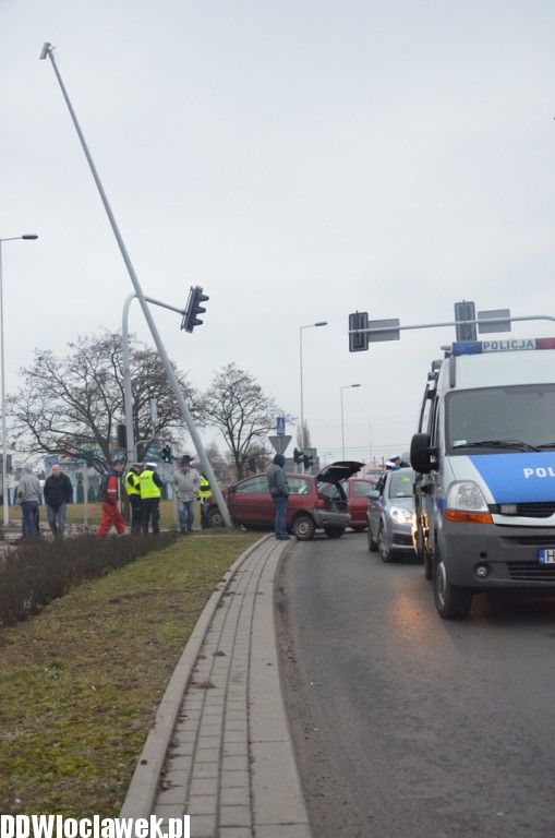 Zderzenie dwóch aut na ul. Okrzei
