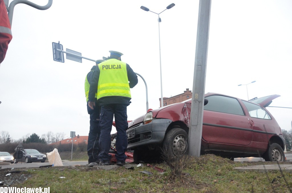Zderzenie dwóch aut na ul. Okrzei