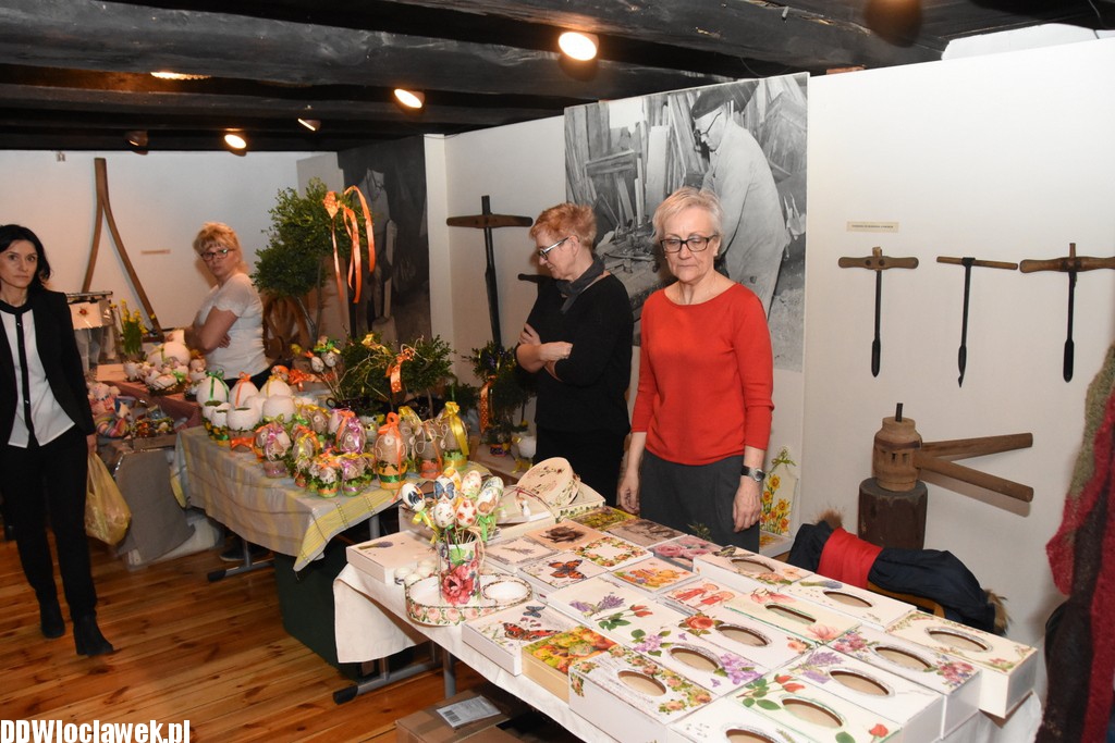 Kiermasz wielkanocny w muzeum