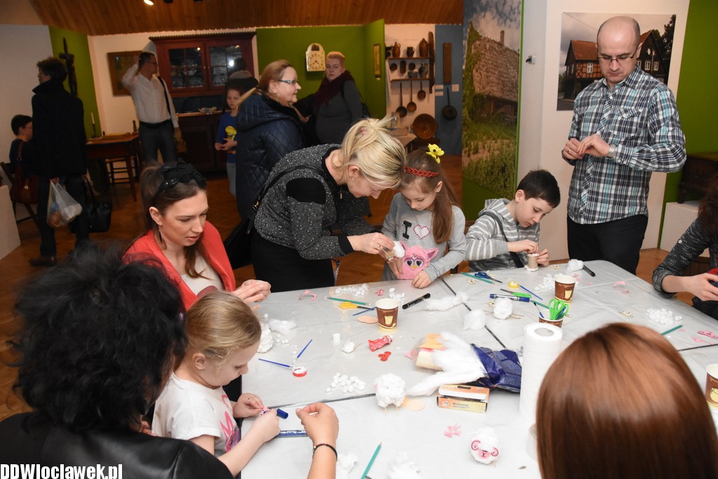 Kiermasz wielkanocny w muzeum