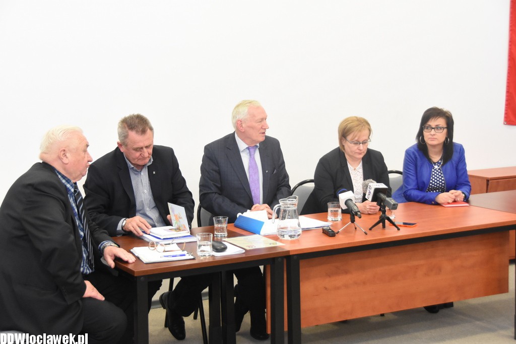 Konferencja prasowa na stadionie