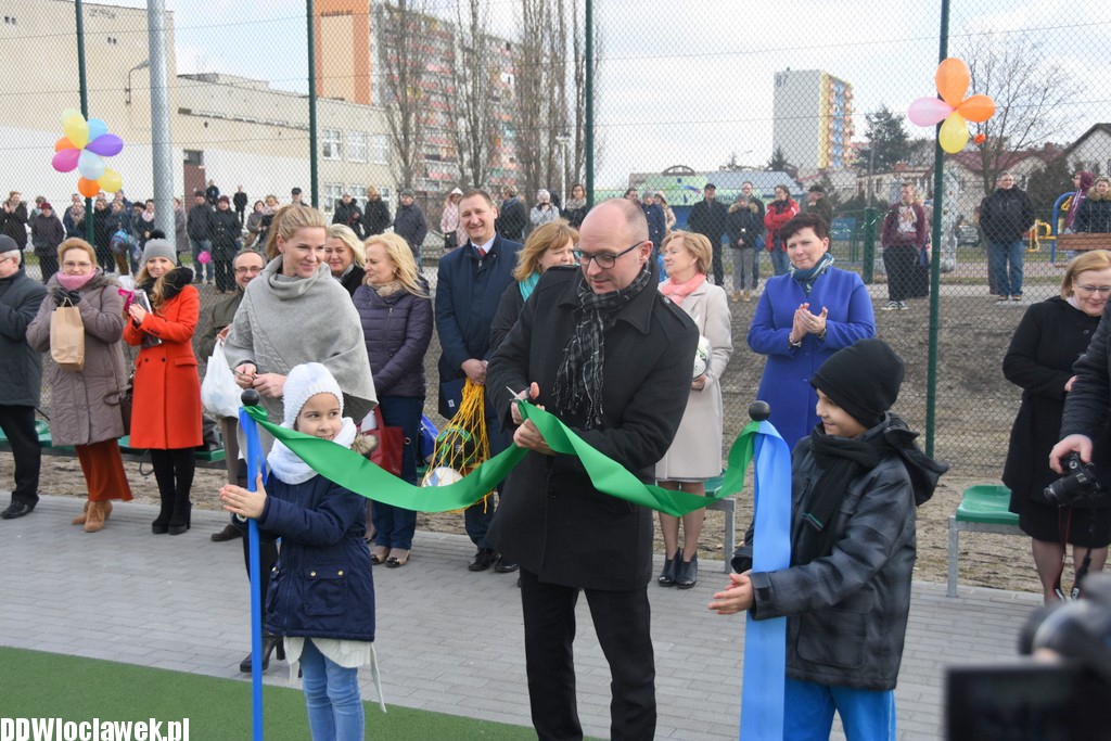 Otwarcie boiska przy SP 20
