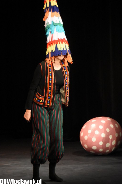 Wielkanocne tarapaty w teatrze