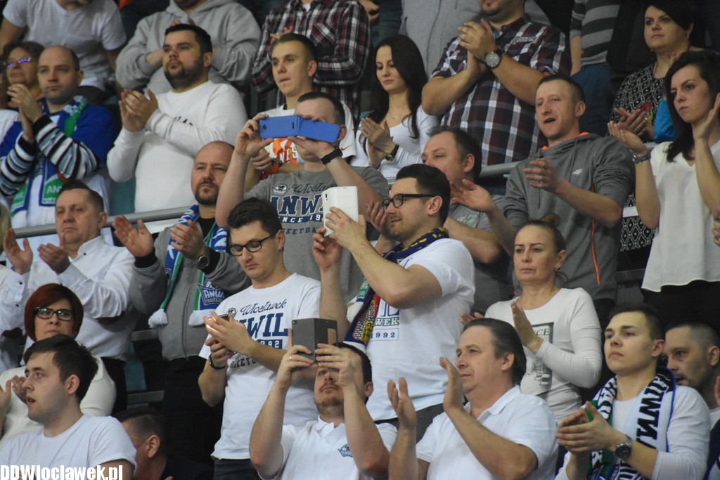 Kibice na Meczu Anwil - Czarni