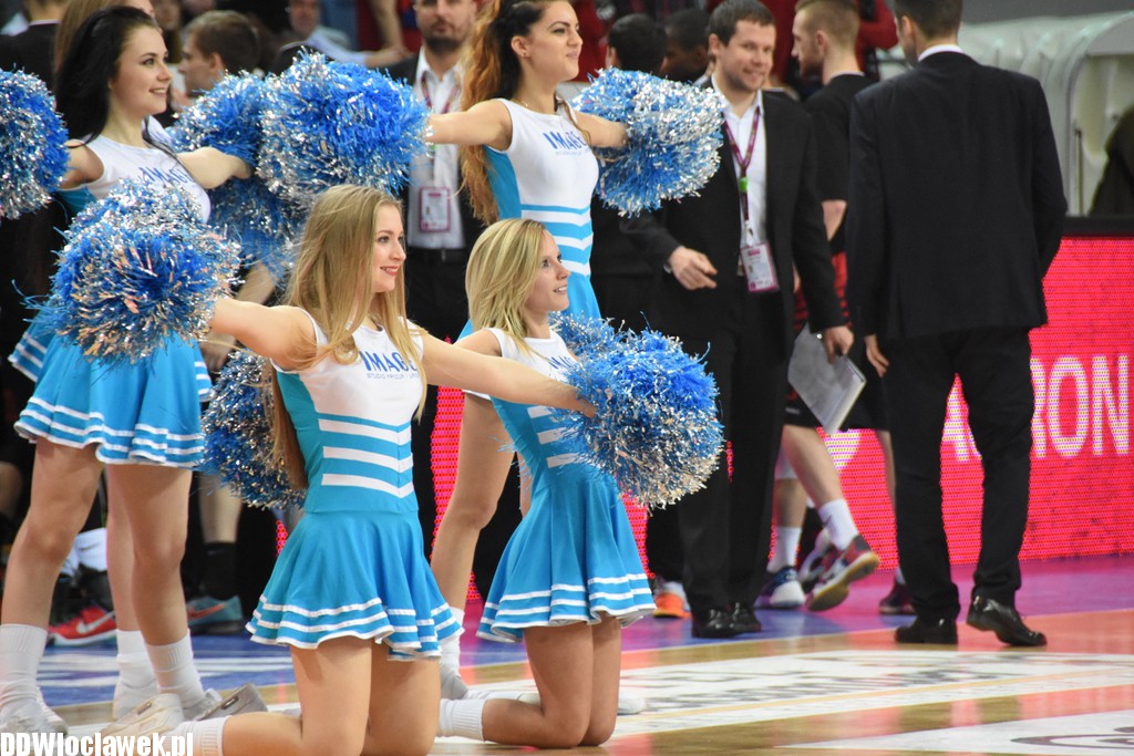Cheerleaderki Anwilu na meczu
