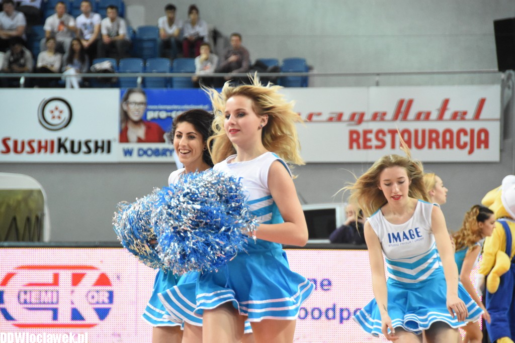 Cheerleaderki Anwilu na meczu