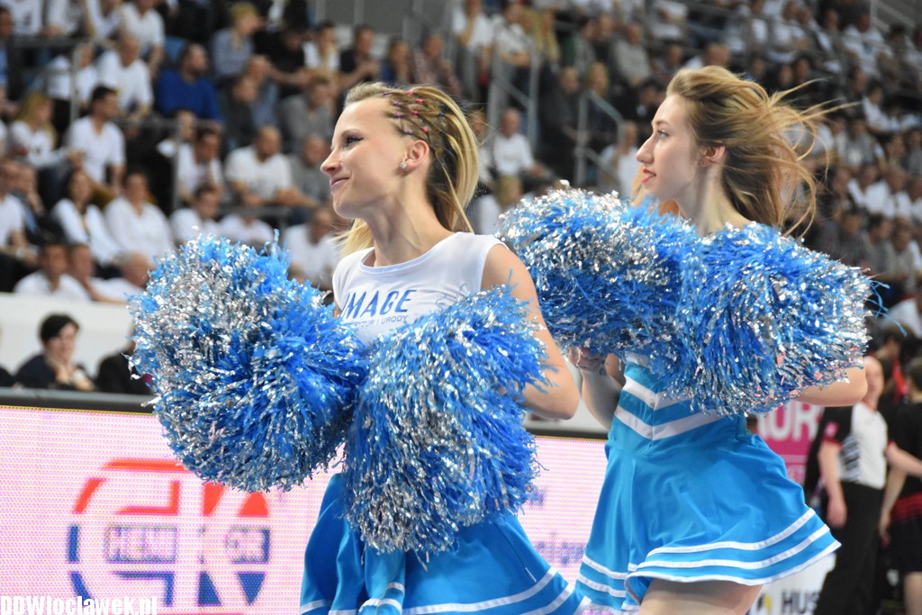 Cheerleaderki Anwilu na meczu