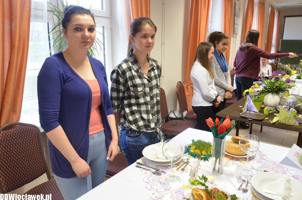 Stoły wielkanocne w Chemiku