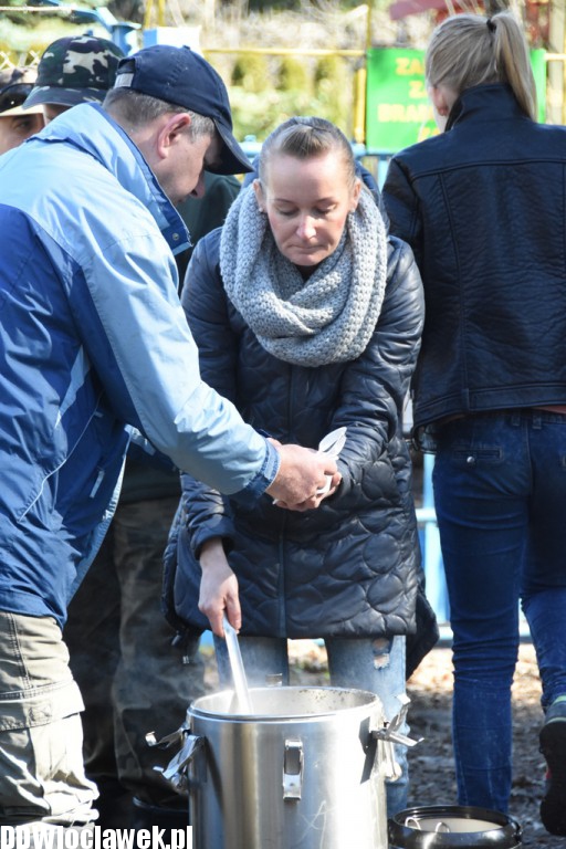 Sprzątanie jeziora Rybnica