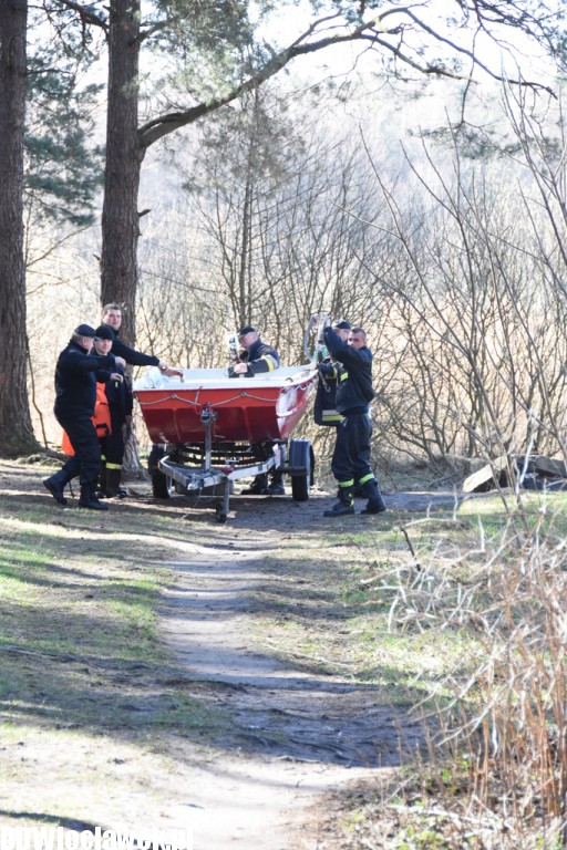 Sprzątanie jeziora Rybnica