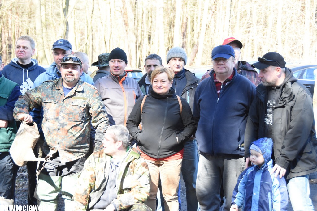 Sprzątanie jeziora Rybnica