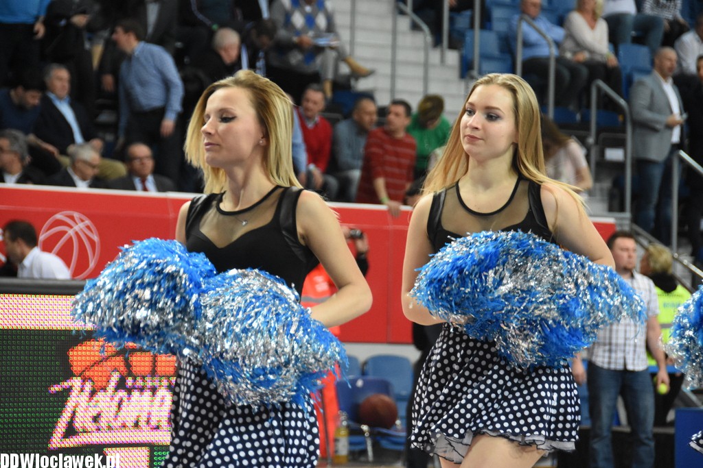 Cheerleaderki na meczu ze Stelmetem