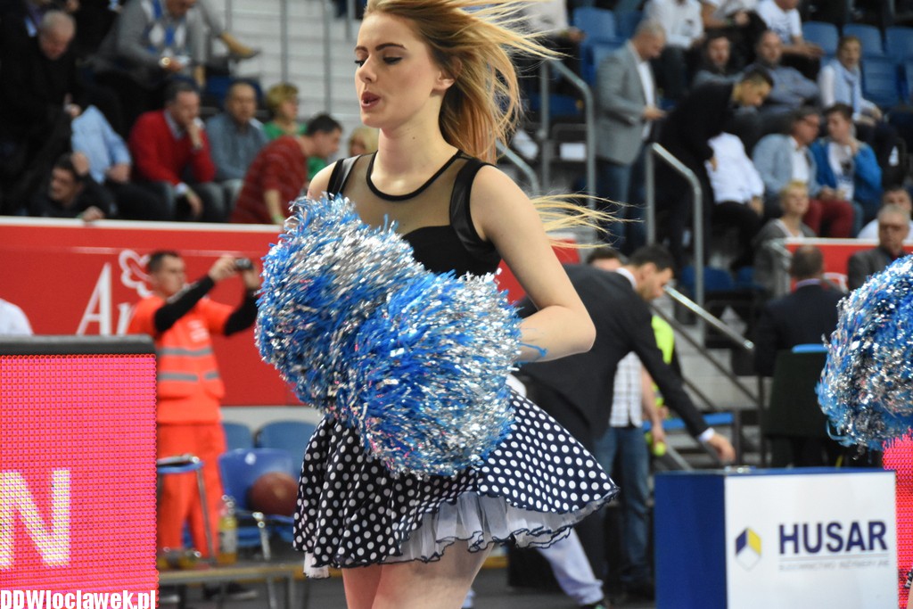 Cheerleaderki na meczu ze Stelmetem