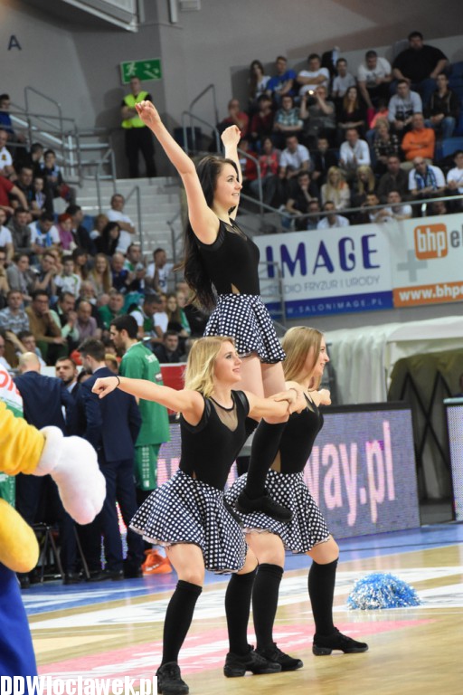 Cheerleaderki na meczu ze Stelmetem