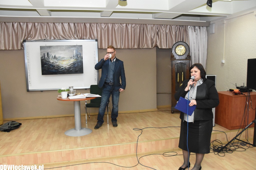 Krzysztof Piersa w bibliotece