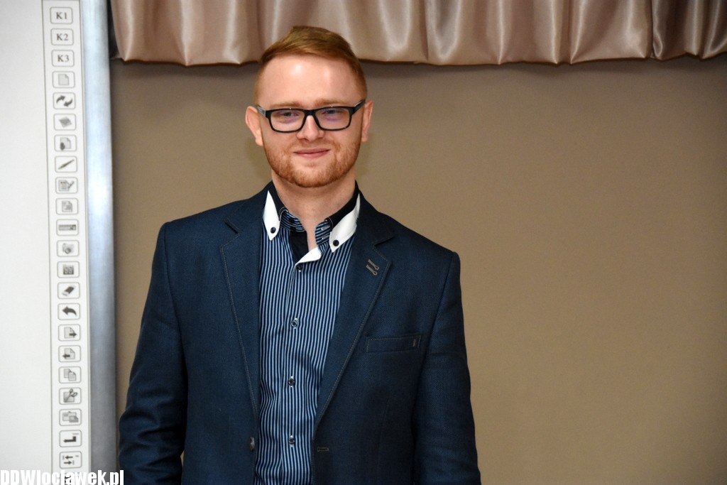 Krzysztof Piersa w bibliotece