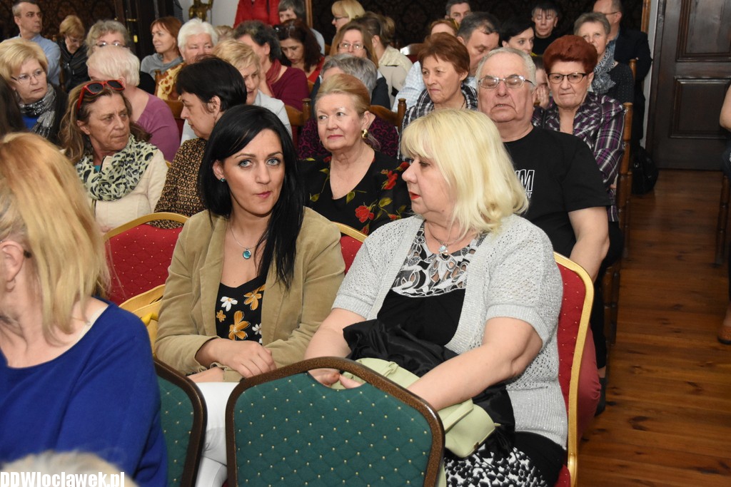 Deser z kulturą hiszpańską w Starej Remizie
