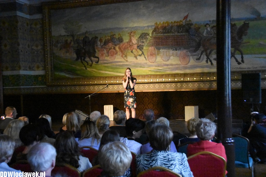 Deser z kulturą hiszpańską w Starej Remizie