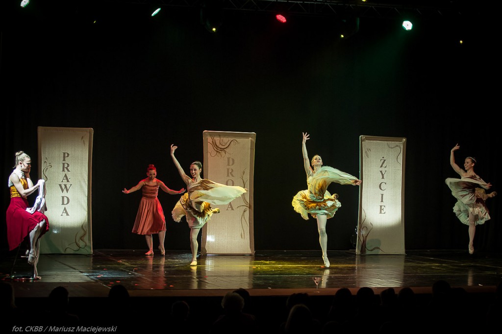 Ballet Magnificat Face 2 face