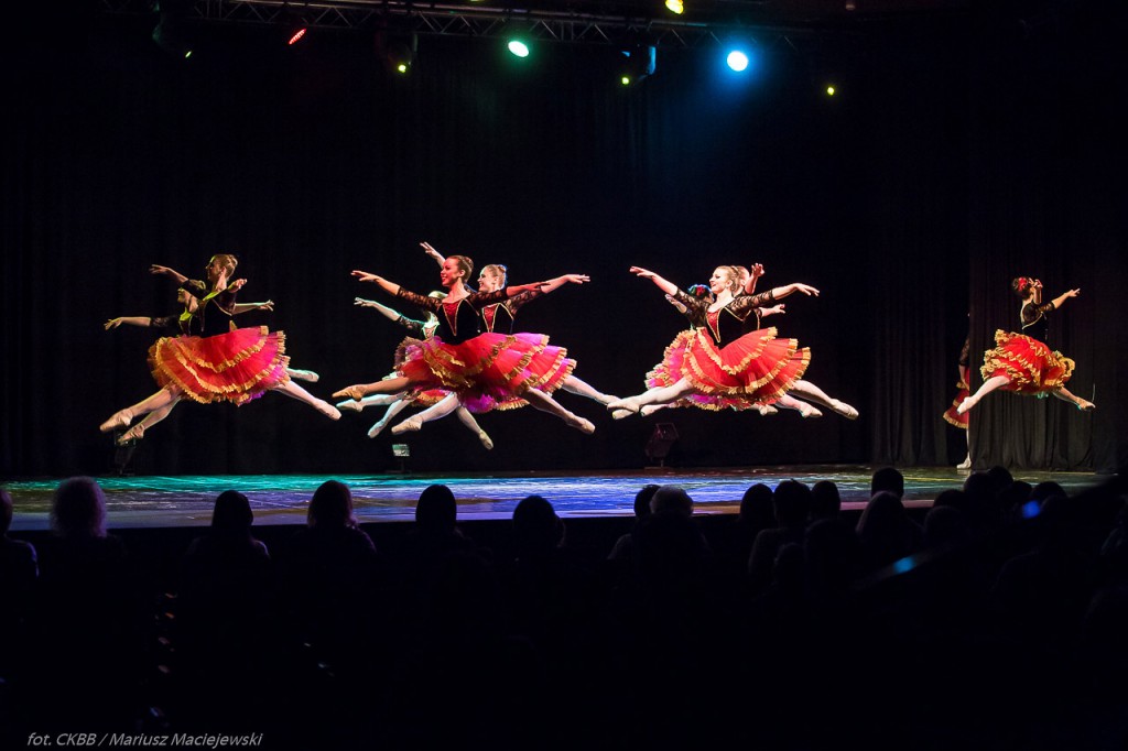 Ballet Magnificat Face 2 face