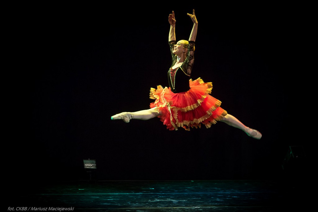 Ballet Magnificat Face 2 face