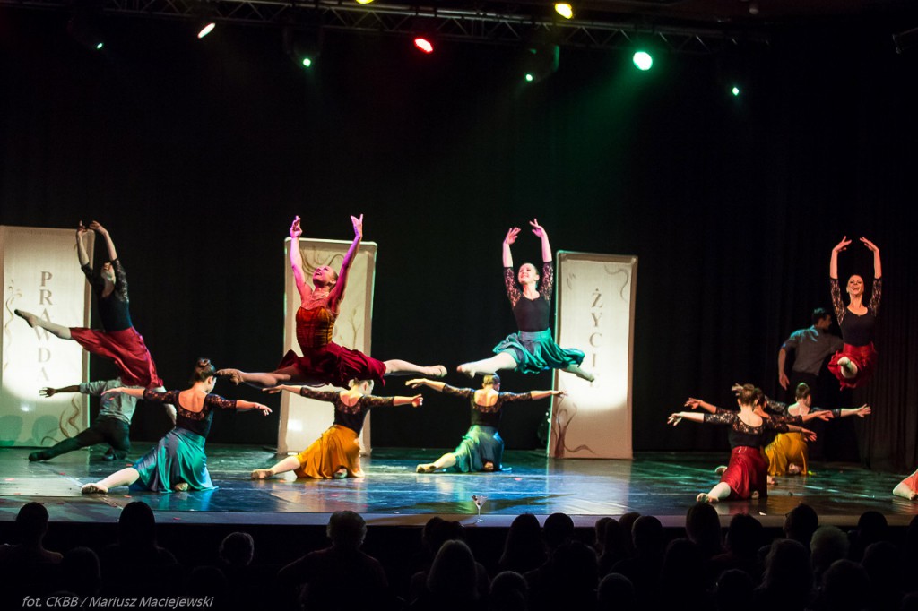 Ballet Magnificat Face 2 face