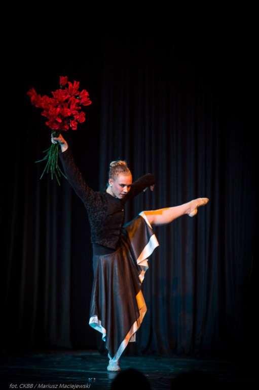 Ballet Magnificat Face 2 face