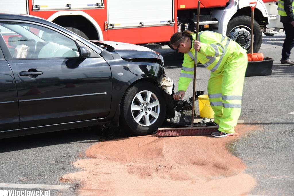 Zderzenie auta osobowego z wozem straży pożarnej