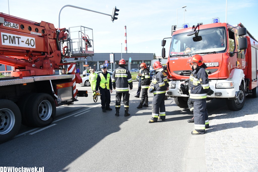 Zderzenie auta osobowego z wozem straży pożarnej