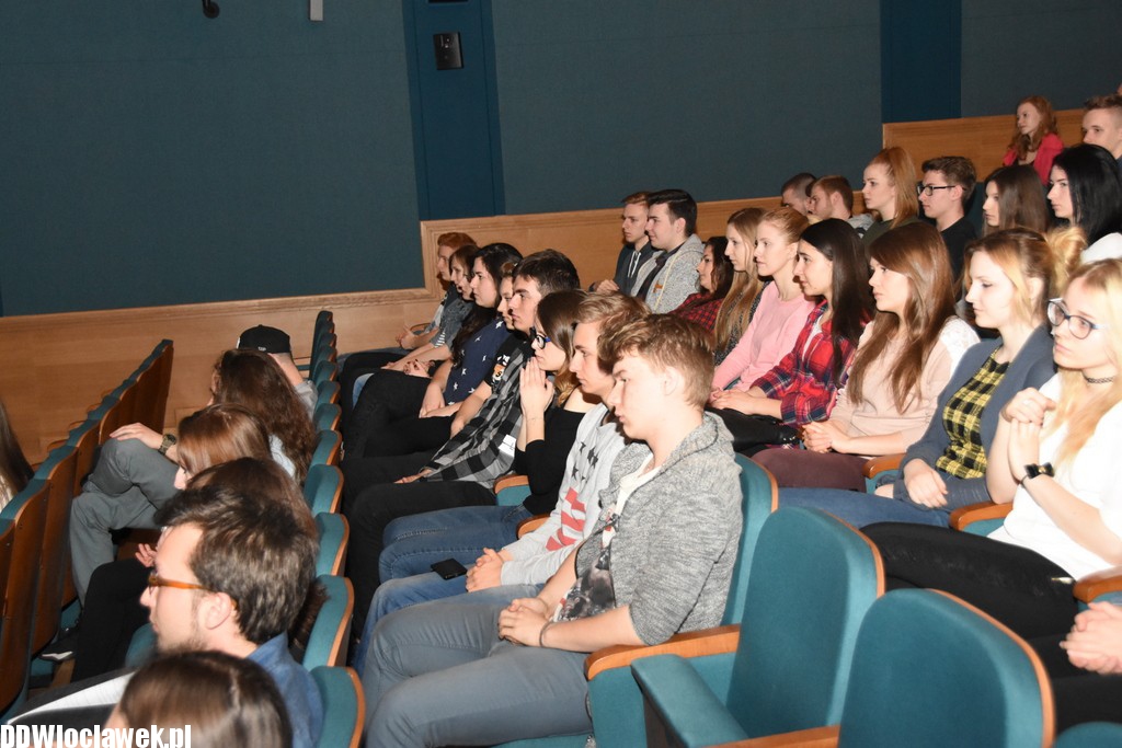 Przegląd małych form teatralnych