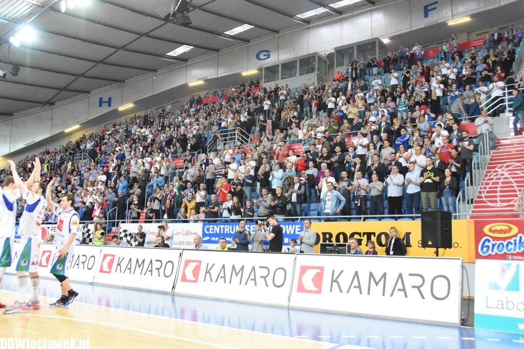 Kibice na meczu Anwil - Wilki